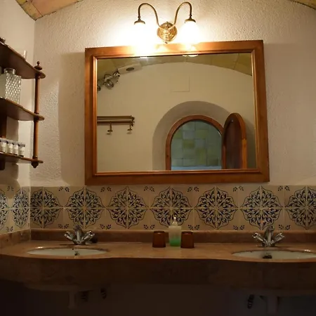 L'ancora De Bara Konukevi Roda de Bará